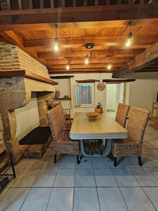 Entier Style - 1 A 5 Pers - * Langon (Gironde)